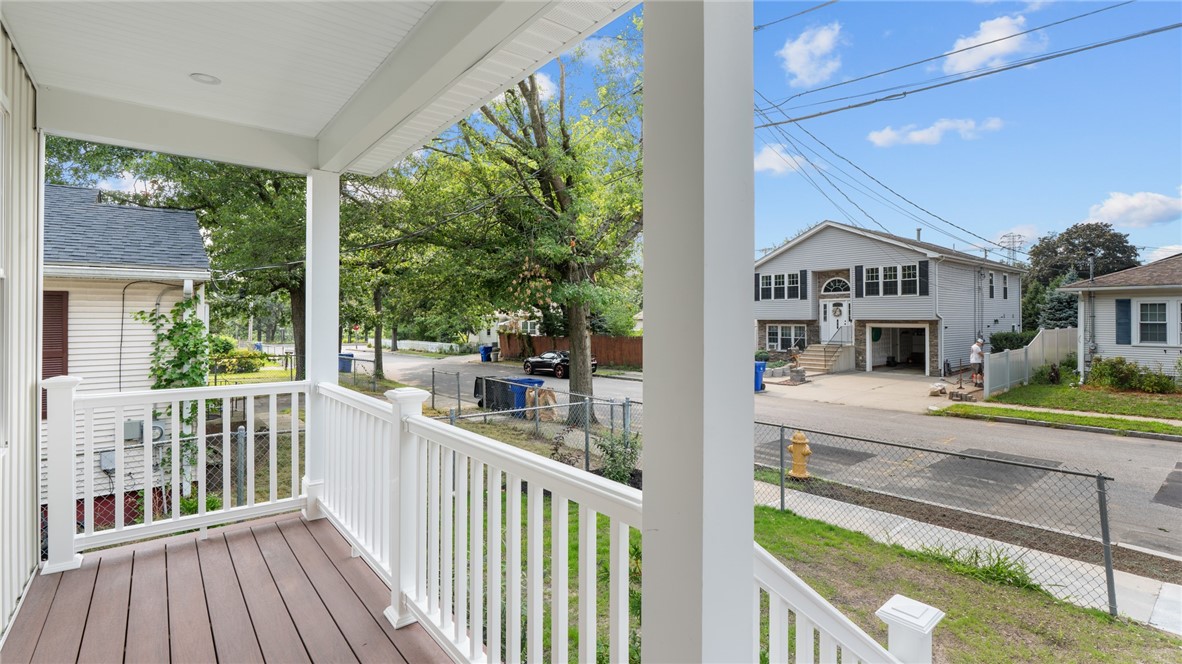 33 Riverview Avenue
