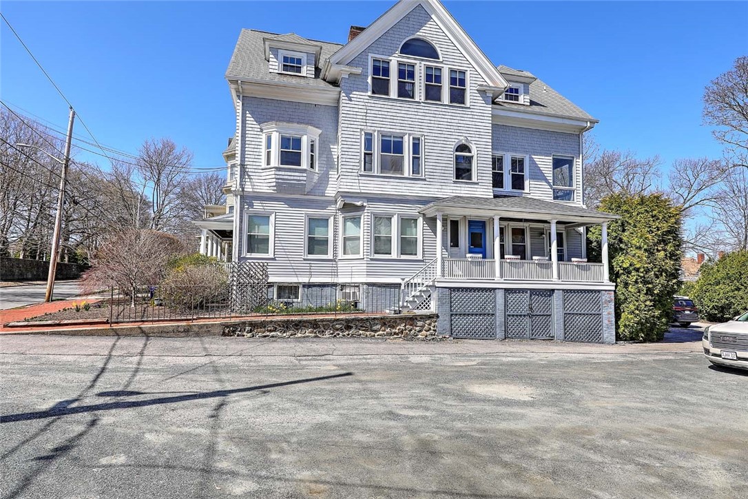 51 Arlington Avenue B