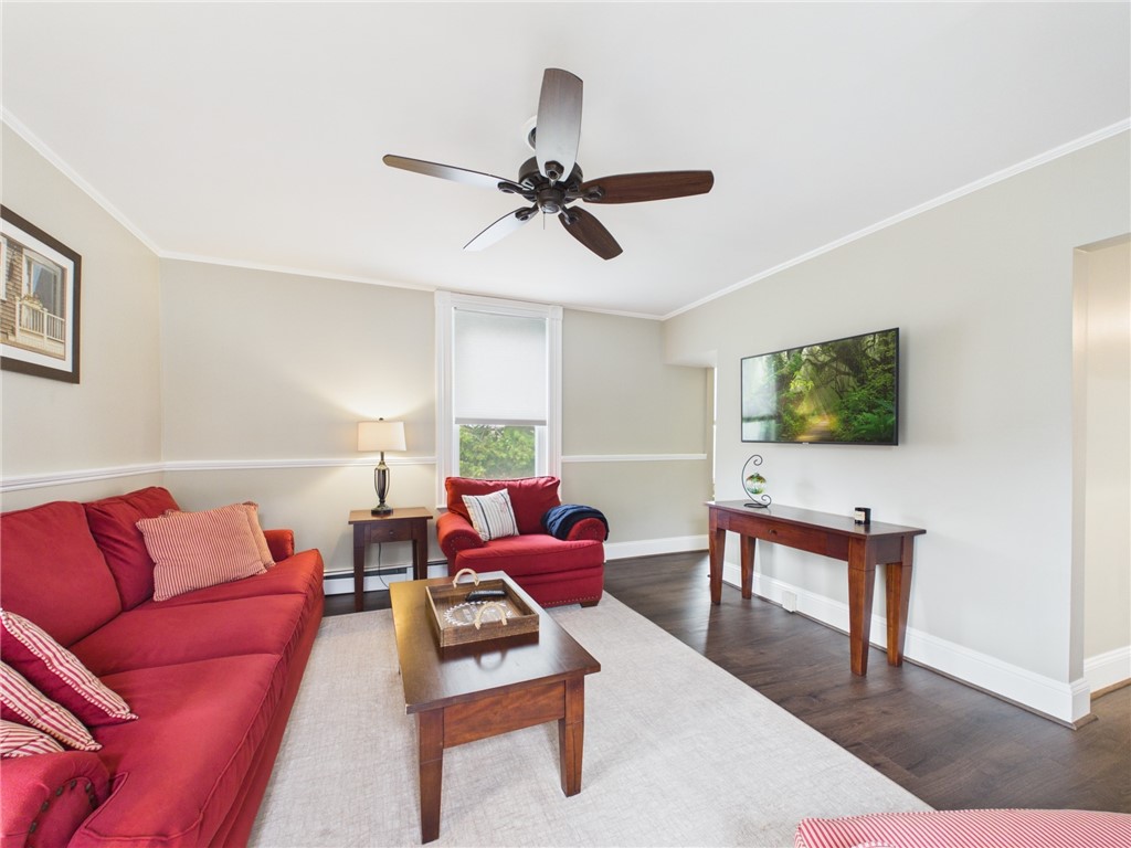 15 Narragansett Avenue 1