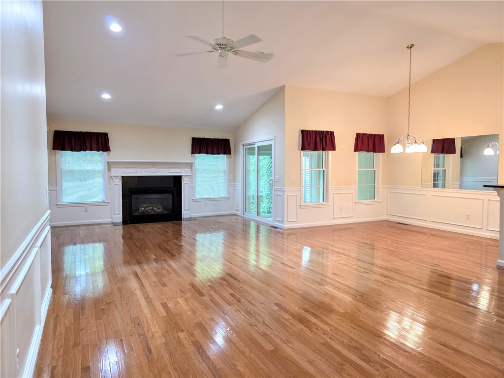 19 West Glen Lane 8