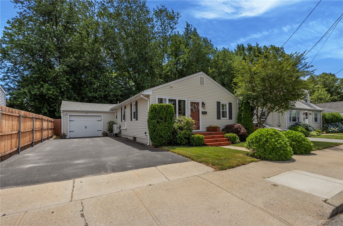 1958 Cranston Street