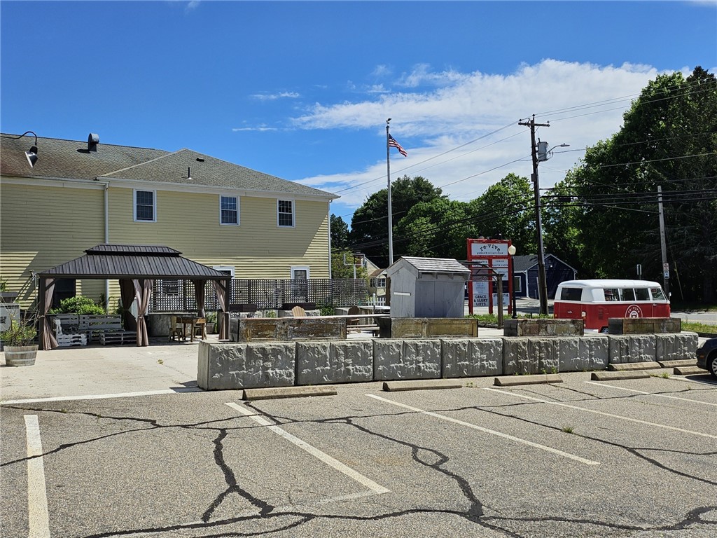 211 Main Street 203