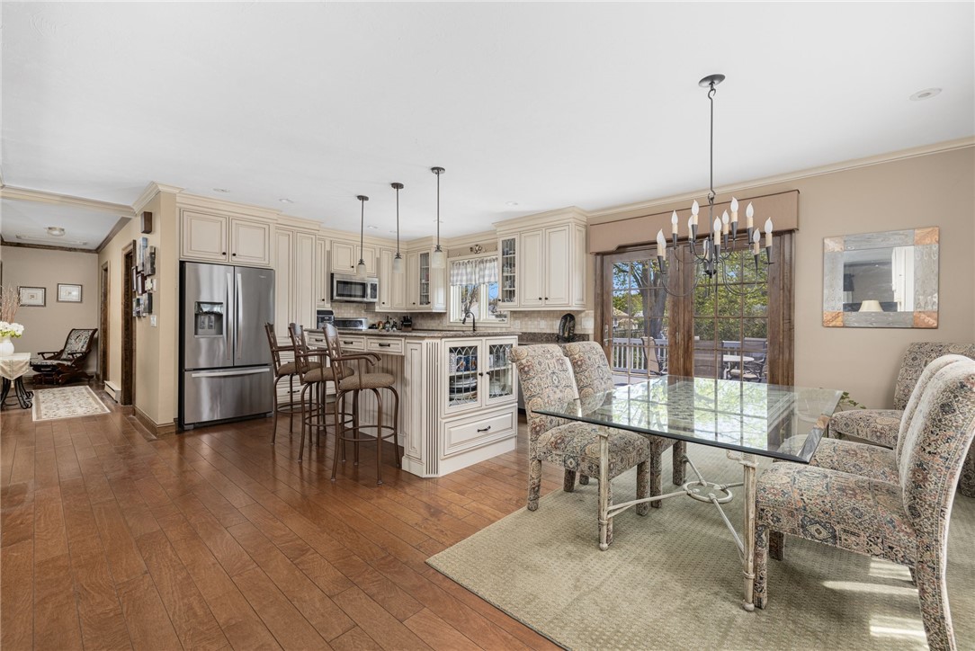 11 Renfrew Avenue