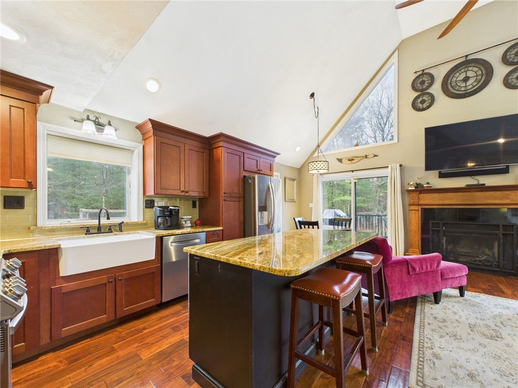 92 Black Plain Road