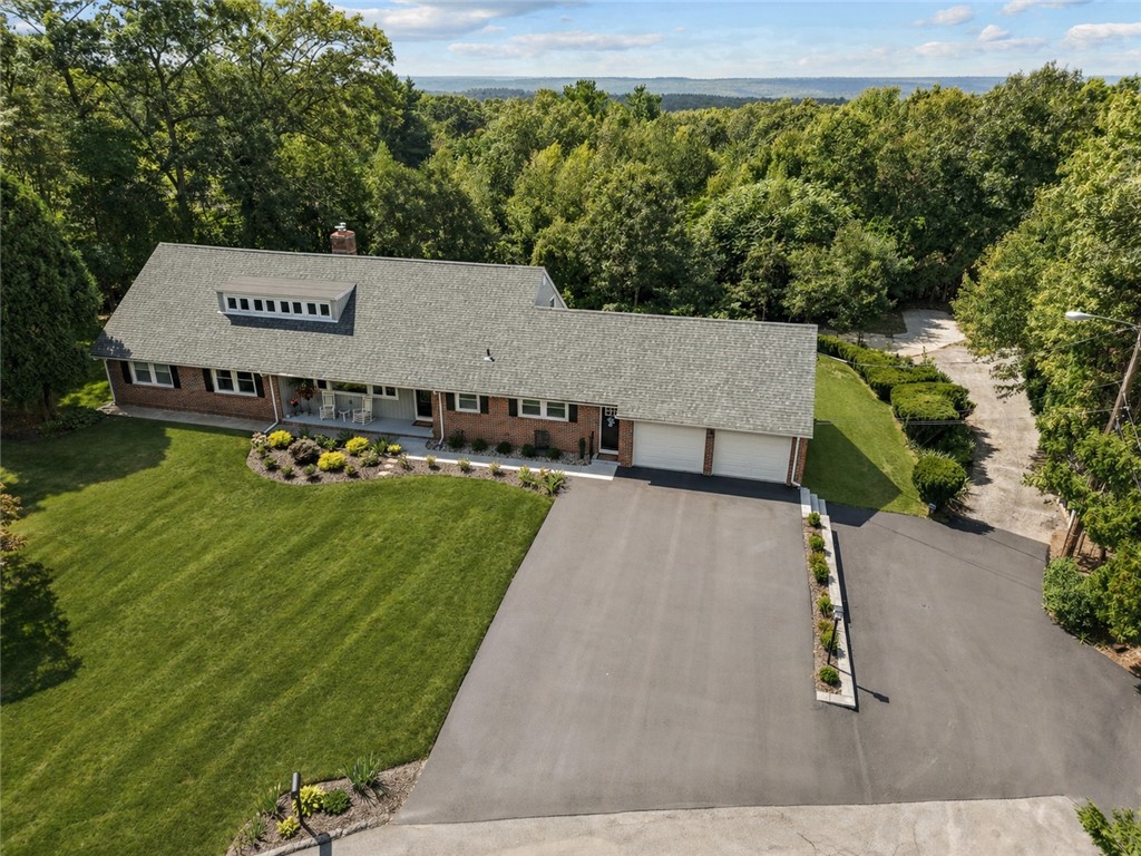15 Golden View Drive