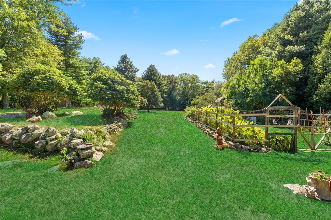 Richmond, Rhode Island 02892, United States, 3 Bedrooms Bedrooms, ,2 BathroomsBathrooms,Residential,Active,233401