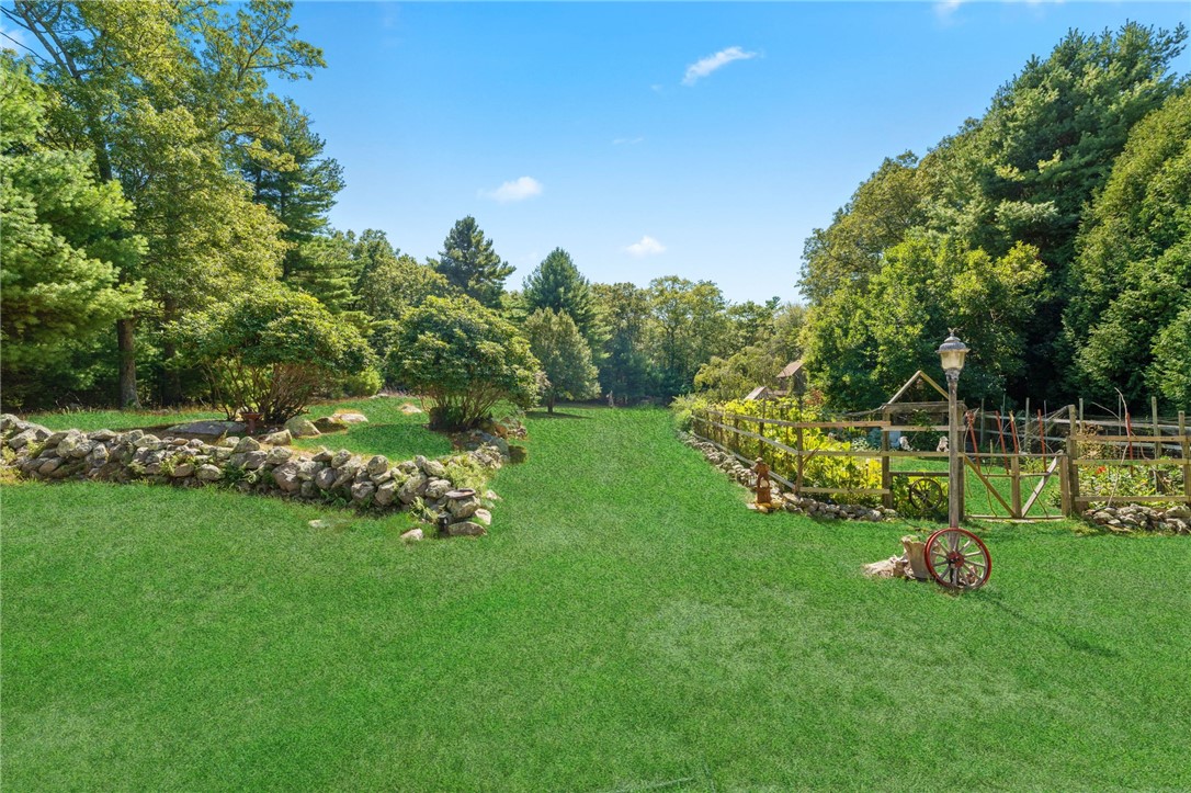 Richmond, Rhode Island 02892, United States, 3 Bedrooms Bedrooms, ,2 BathroomsBathrooms,Residential,Active,233401