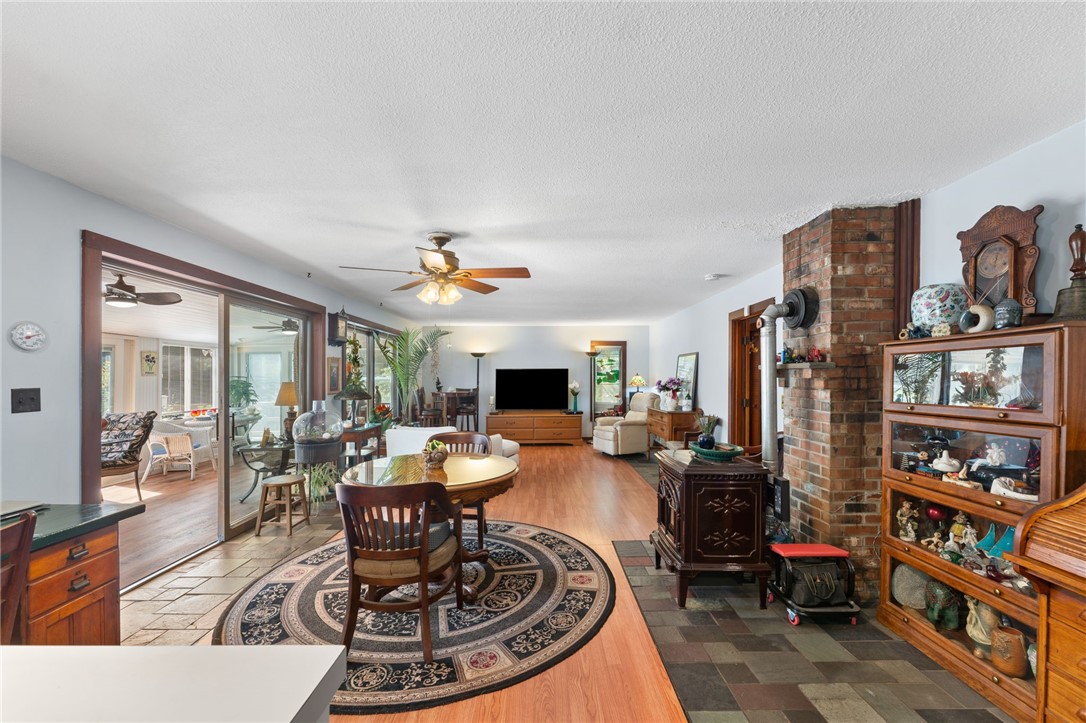 Richmond, Rhode Island 02892, United States, 3 Bedrooms Bedrooms, ,2 BathroomsBathrooms,Residential,Active,233401