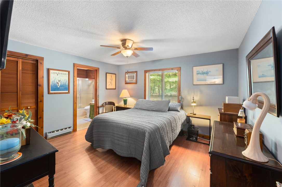 Richmond, Rhode Island 02892, United States, 3 Bedrooms Bedrooms, ,2 BathroomsBathrooms,Residential,Active,233401