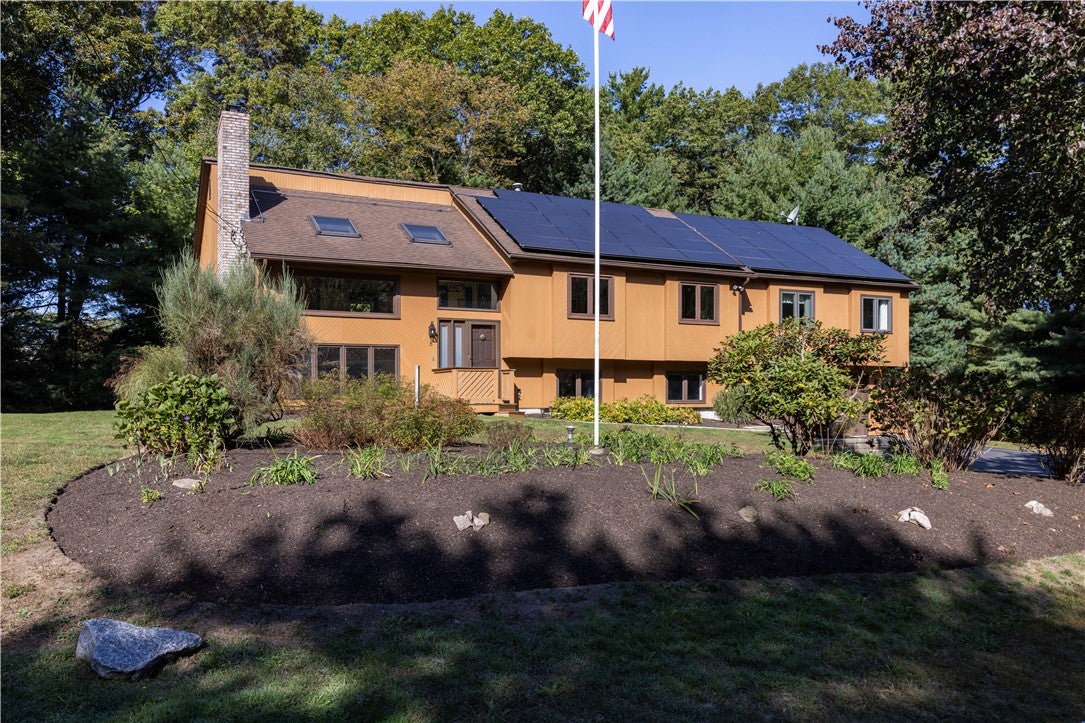 8 Robin Drive