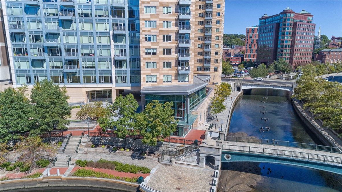 200 Exchange Street 713
