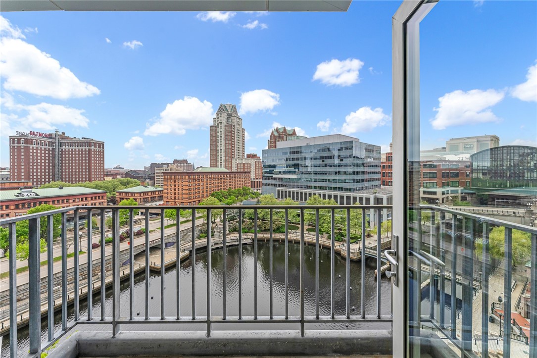 200 Exchange Street 713