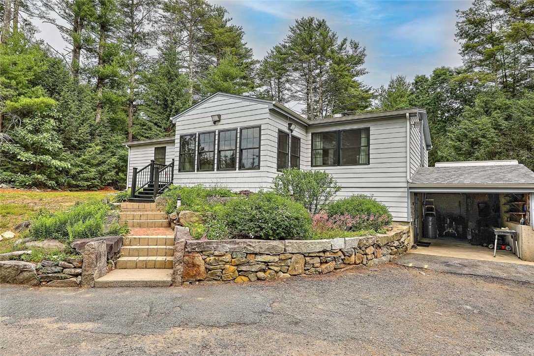89 Skunk Hill Road