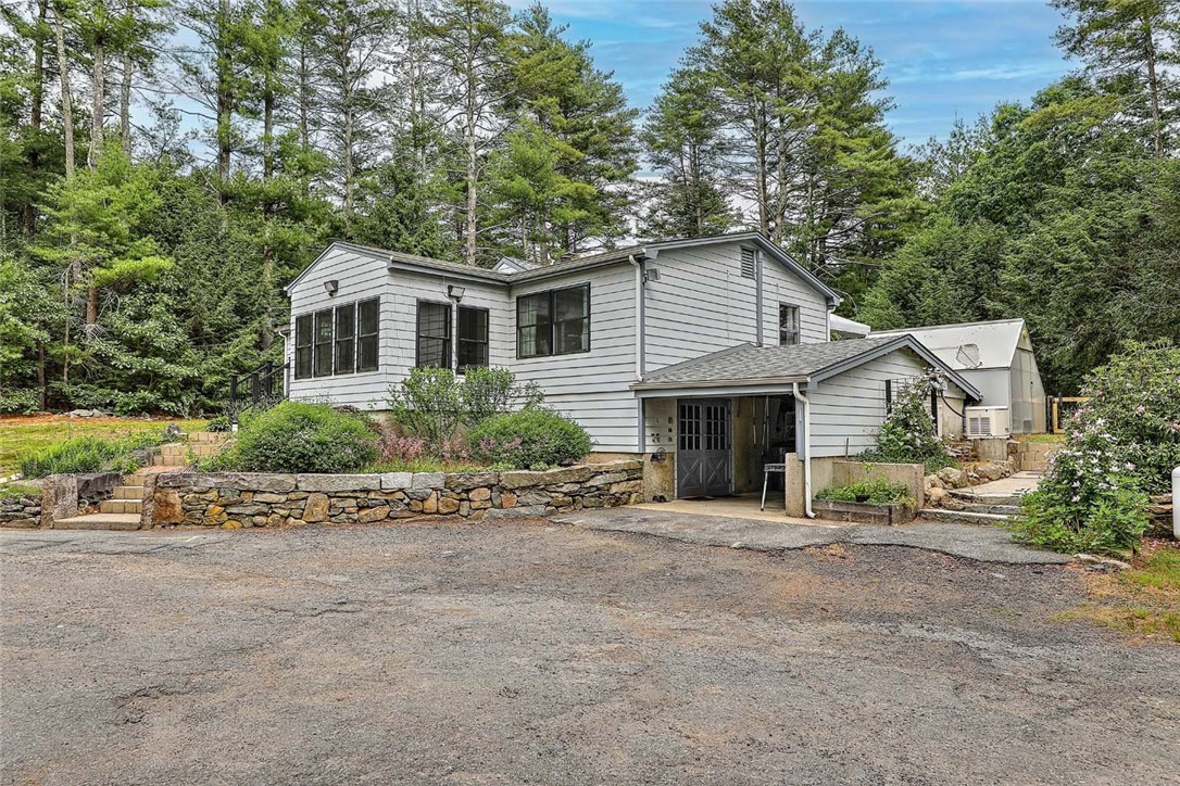 89 Skunk Hill Road