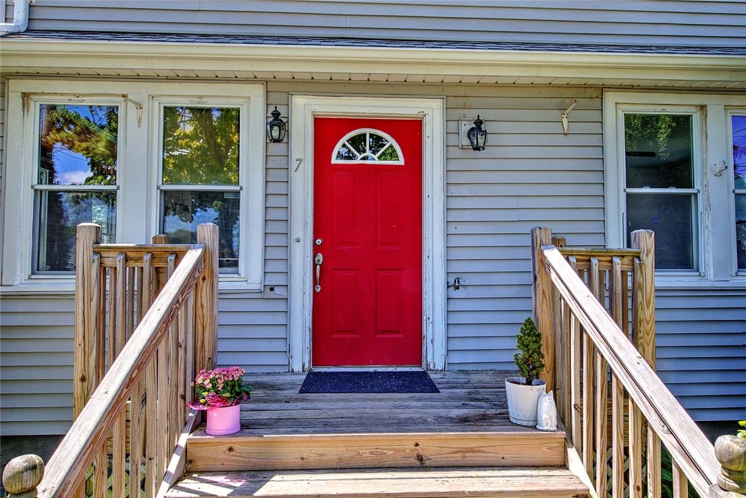 7 Hemlock Drive