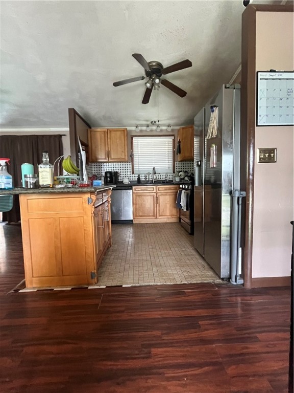 345 Sandy Lane