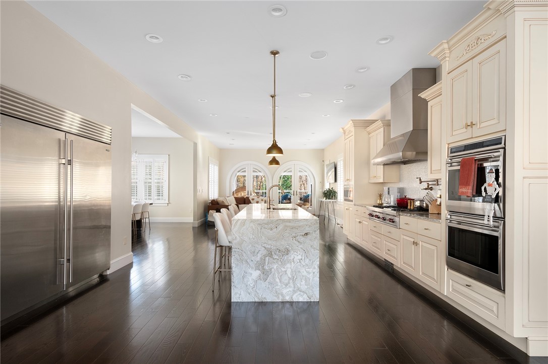 18 Lebaron Court