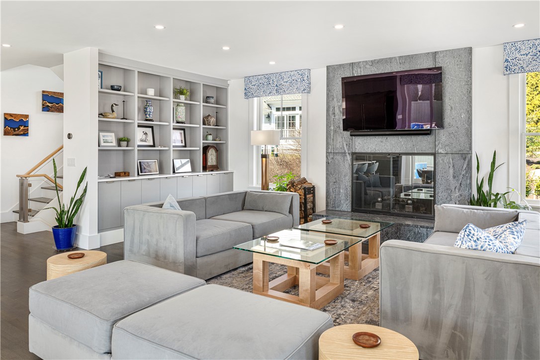 592 Tuckerman Avenue