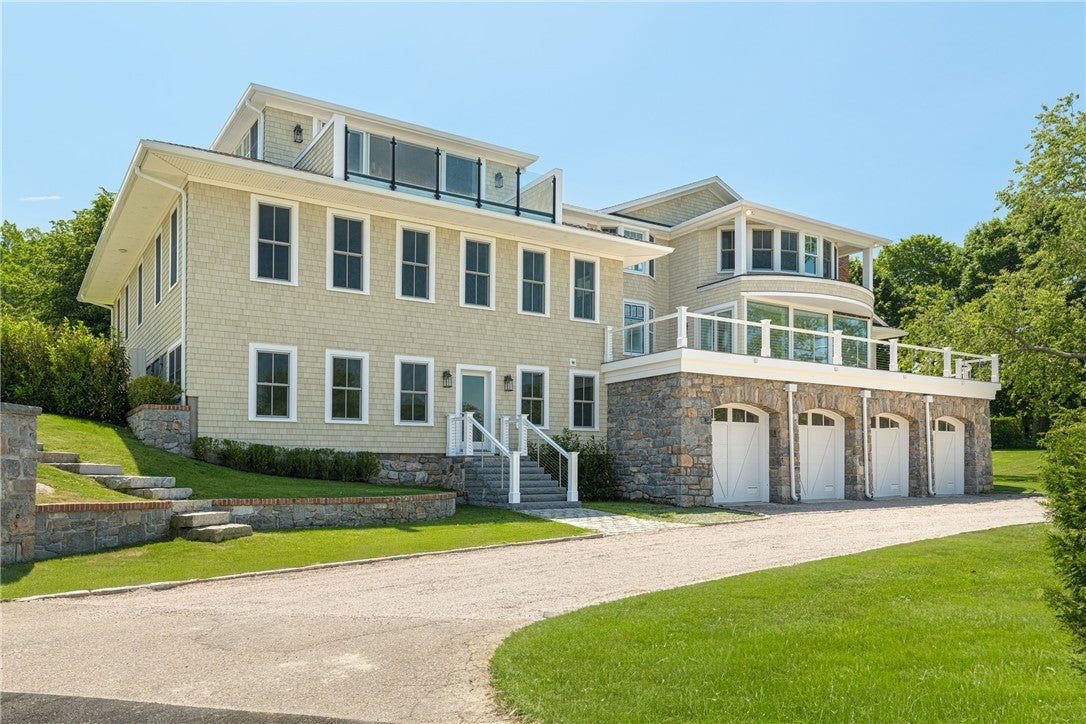 4 Foster Cove Road
