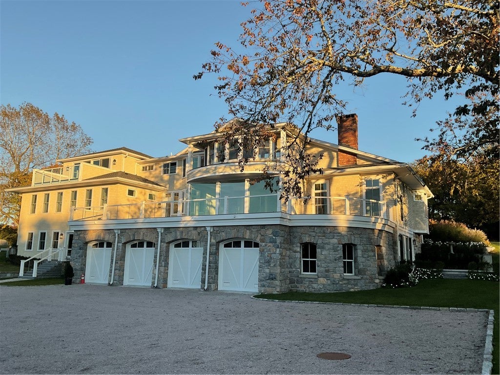 4 Foster Cove Road