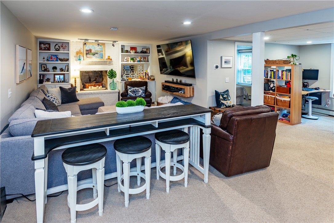 North Kingstown, Rhode Island 02852, United States, 4 Bedrooms Bedrooms, ,4 BathroomsBathrooms,Residential,Active,174927