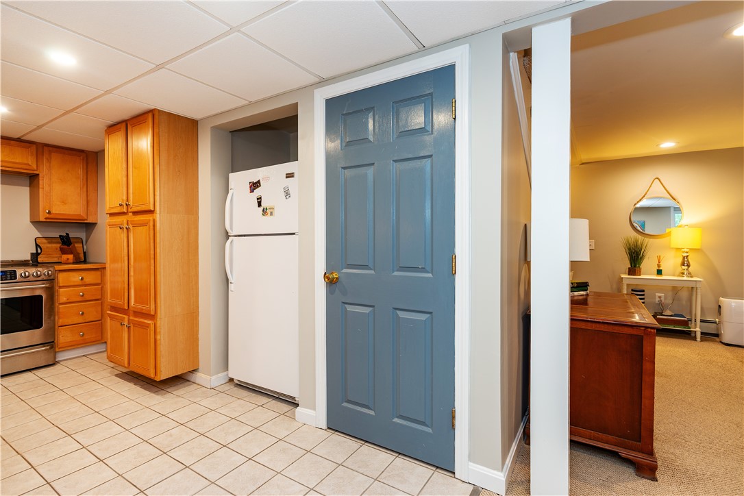 North Kingstown, Rhode Island 02852, United States, 4 Bedrooms Bedrooms, ,4 BathroomsBathrooms,Residential,Active,174927