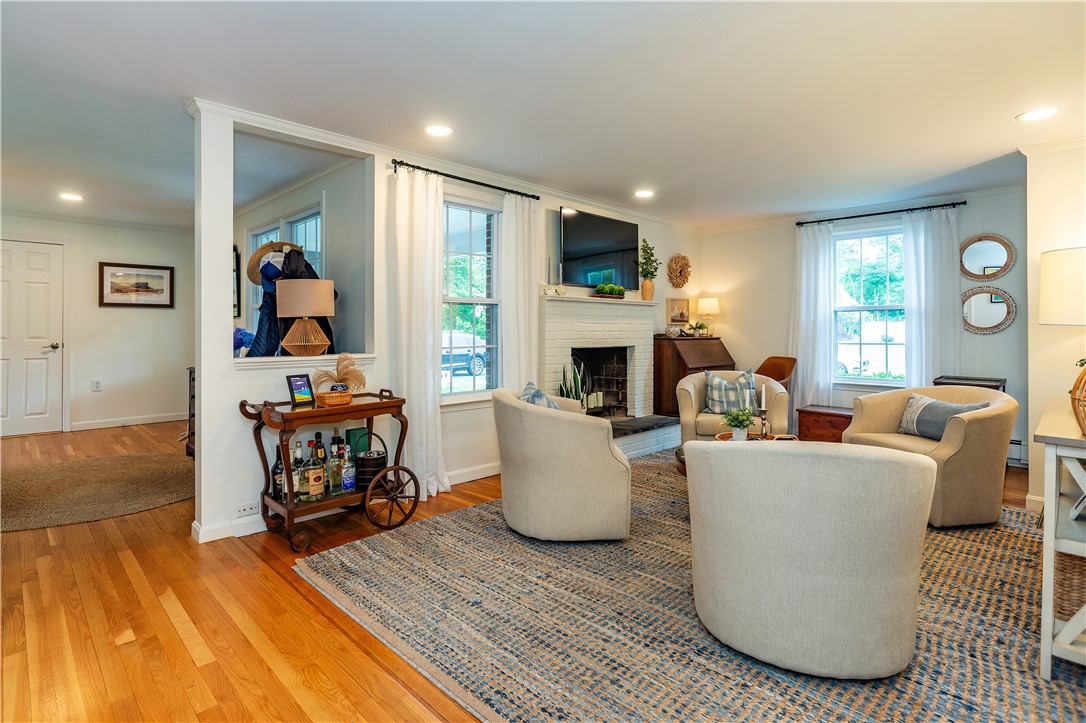 North Kingstown, Rhode Island 02852, United States, 4 Bedrooms Bedrooms, ,4 BathroomsBathrooms,Residential,Active,174927