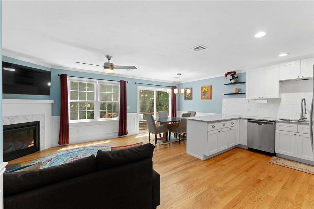 1196 Charles Street 6