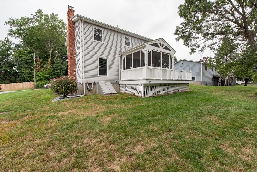 18 Woodcrest Drive