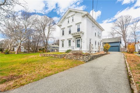 75 Greenwood Avenue East Providence RI 02916