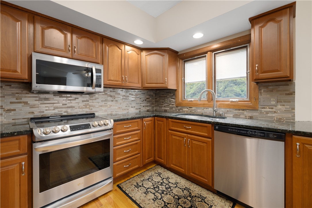 4496 Post Road 5