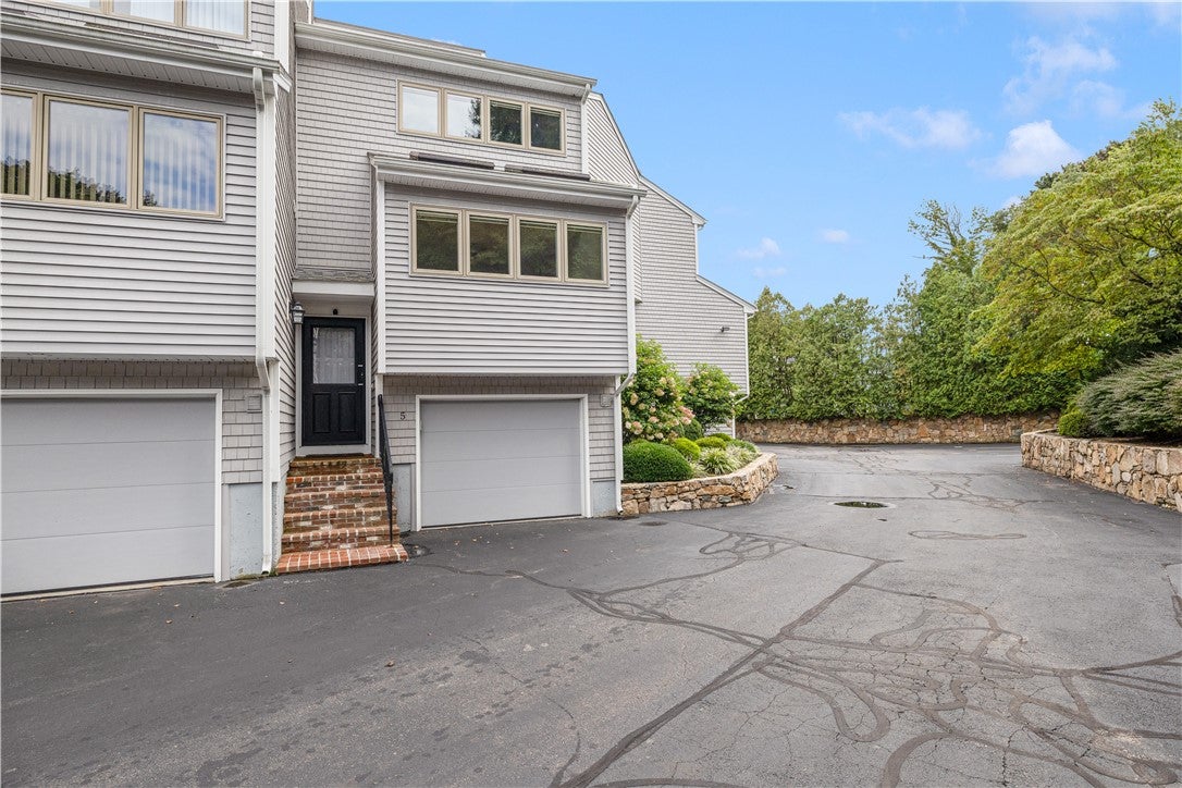 4496 Post Road 5