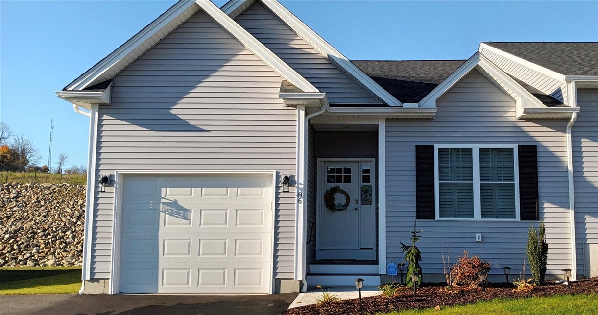 107 Old River Road 86