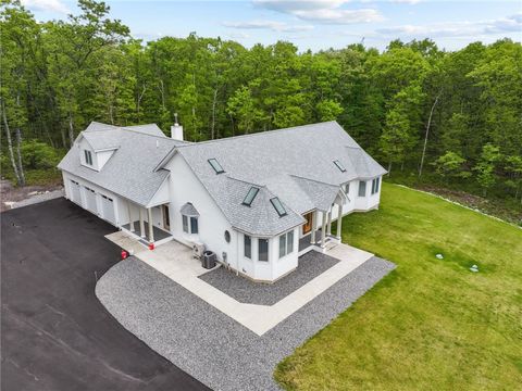 Single Family Residence in Smithfield RI 22 West Farm Road.jpg