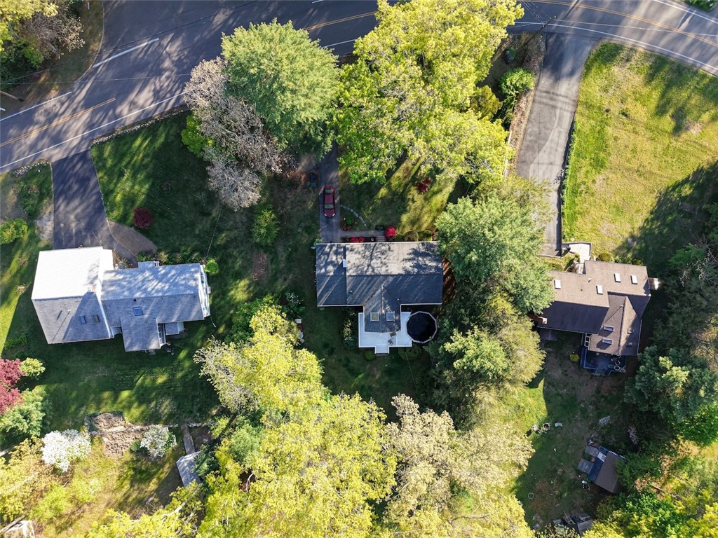 352 Lafayette Road