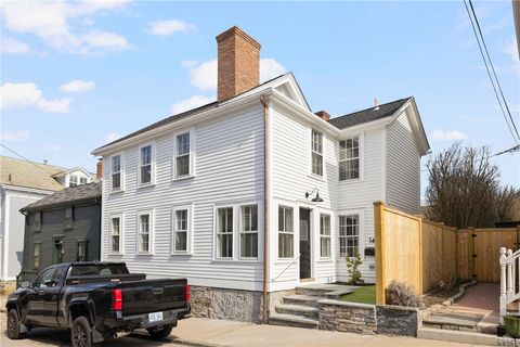 14 Sherman Street Newport RI 02840