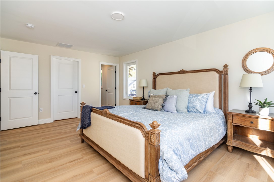 Warwick, Rhode Island 02889, United States, 3 Bedrooms Bedrooms, ,3 BathroomsBathrooms,Residential,Pending,15355