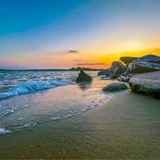 Warwick, Rhode Island 02889, United States, 3 Bedrooms Bedrooms, ,3 BathroomsBathrooms,Residential,Pending,15355