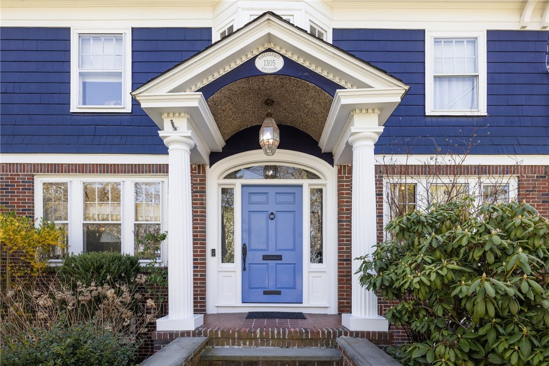 1305 Narragansett Boulevard