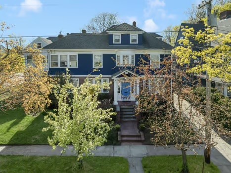 1305 Narragansett Boulevard