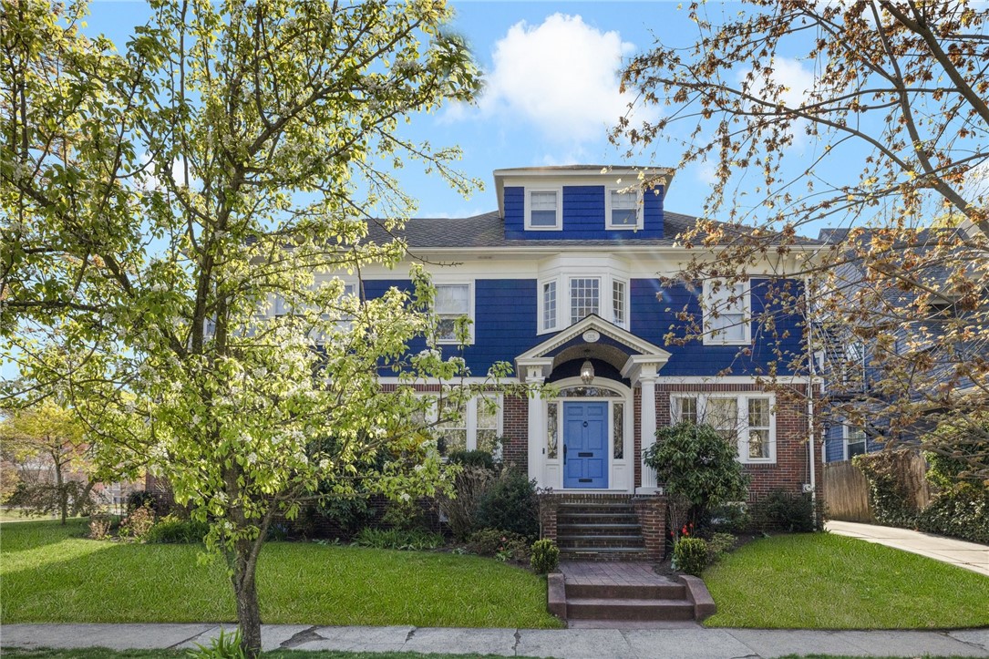1305 Narragansett Boulevard