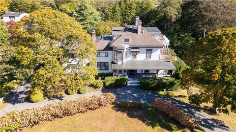 46 CHASTELLUX Avenue M6 Newport RI 02840