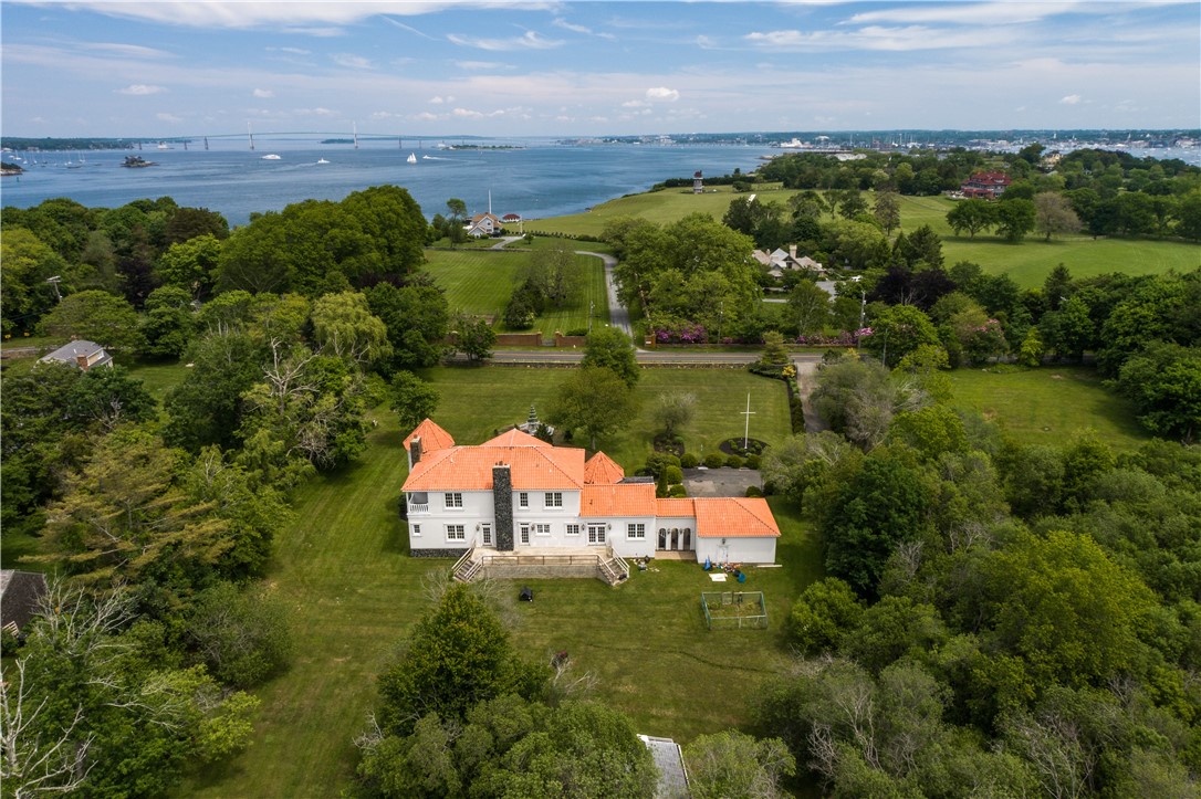 10 Ridge Road