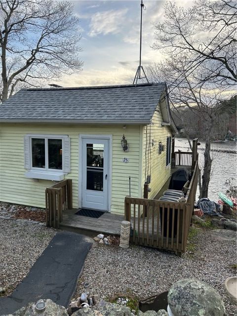25 East Shore Drive Exeter RI 02822