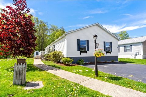 30 Blackbird Court Tiverton RI 02878