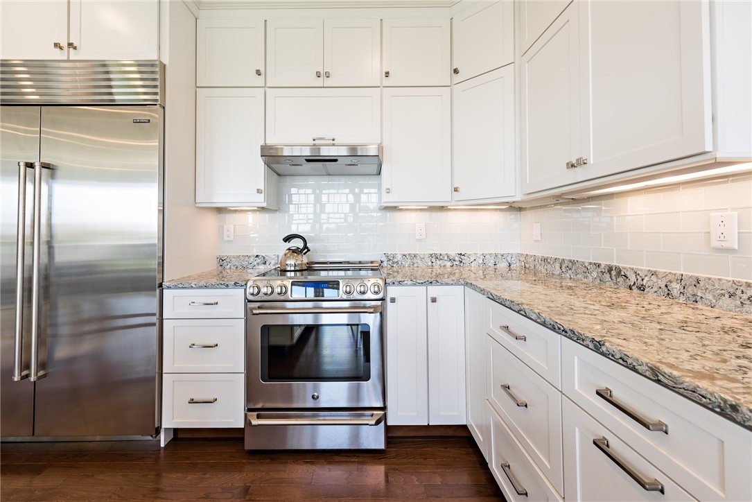 9 Compass Way 203