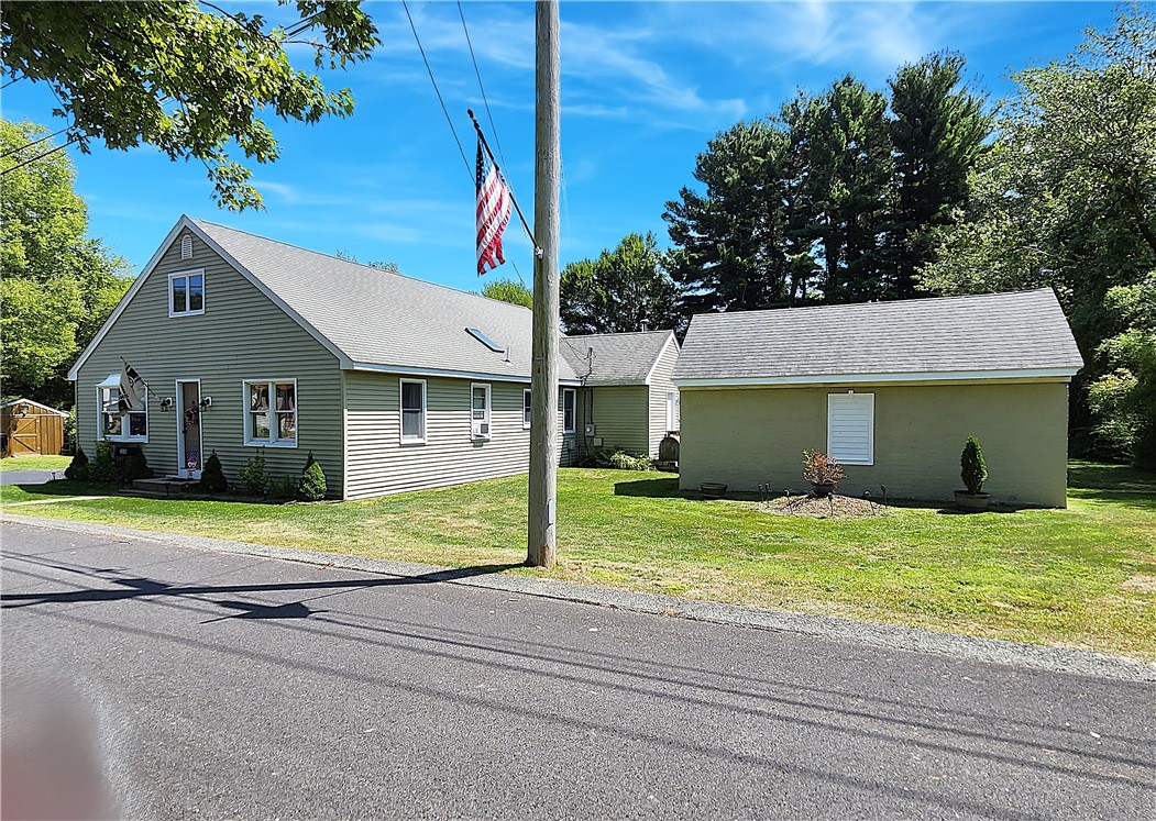 30 Twin Lakes Avenue