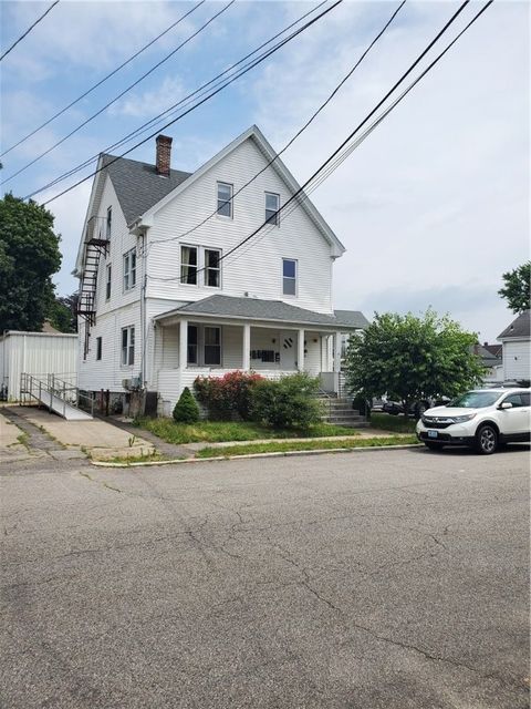 28 32 Mary Avenue East Providence RI 02914