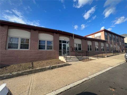 27 31 Privet Street Pawtucket RI 02860