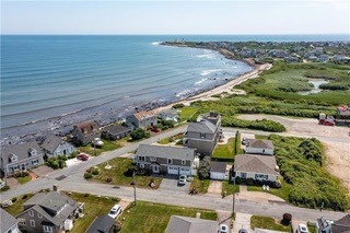 Narragansett, Rhode Island 02882, United States, 2 Bedrooms Bedrooms, ,1 BathroomBathrooms,Residential,Active,181797
